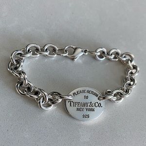 Authentic Tiffany & Co. Return to Tiffany Oval bracelet